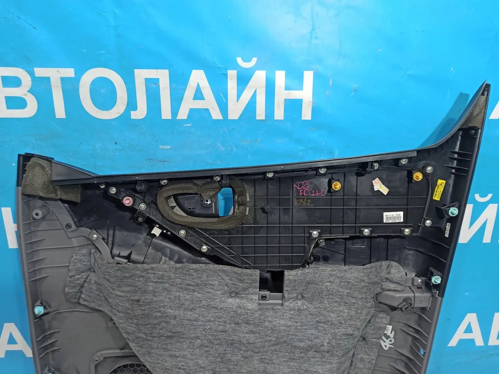 Обшивка двери передней левой Hyundai Grand Starex 2007-2015