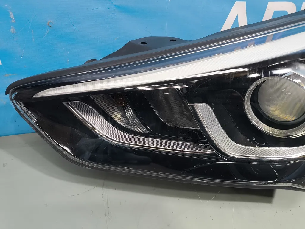 Фара левая Hyundai Santa Fe 3 DM 2015-2018 Рестайлинг