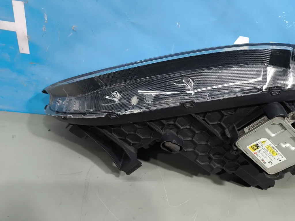 Фара левая Hyundai Santa Fe 3 DM 2015-2018 Рестайлинг
