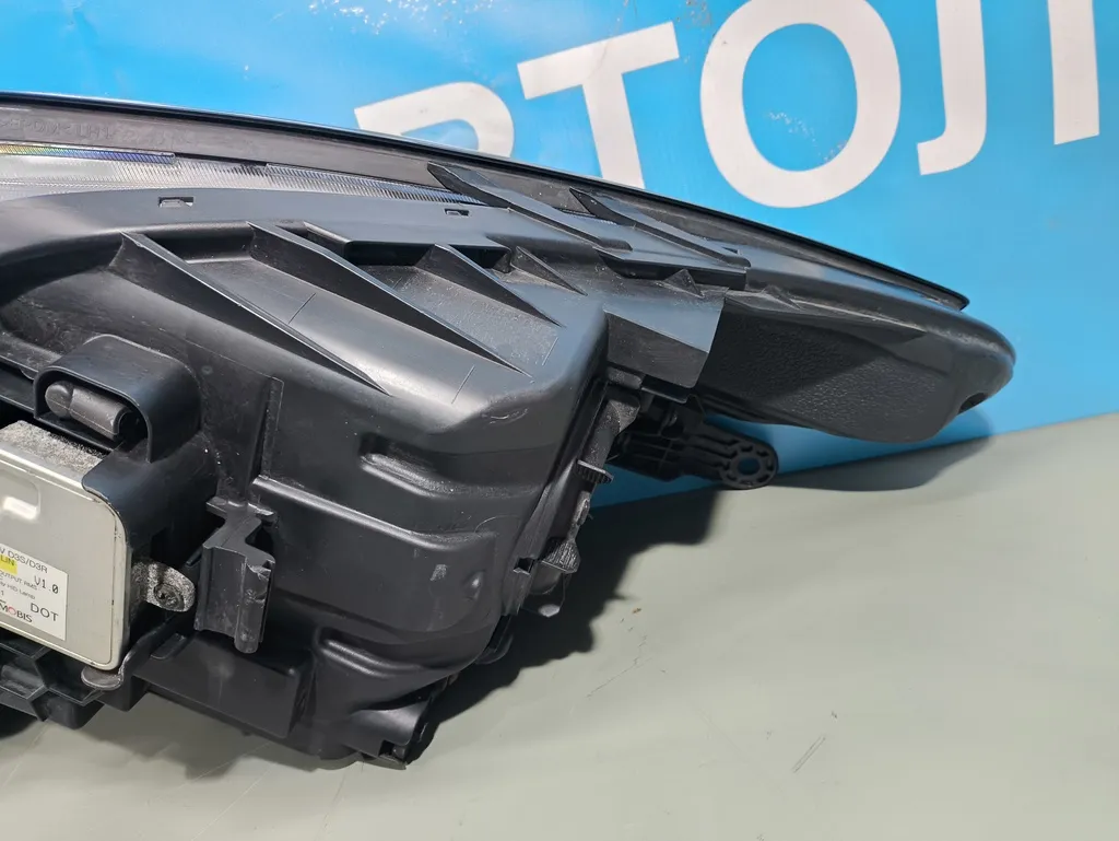 Фара левая Hyundai Santa Fe 3 DM 2015-2018 Рестайлинг