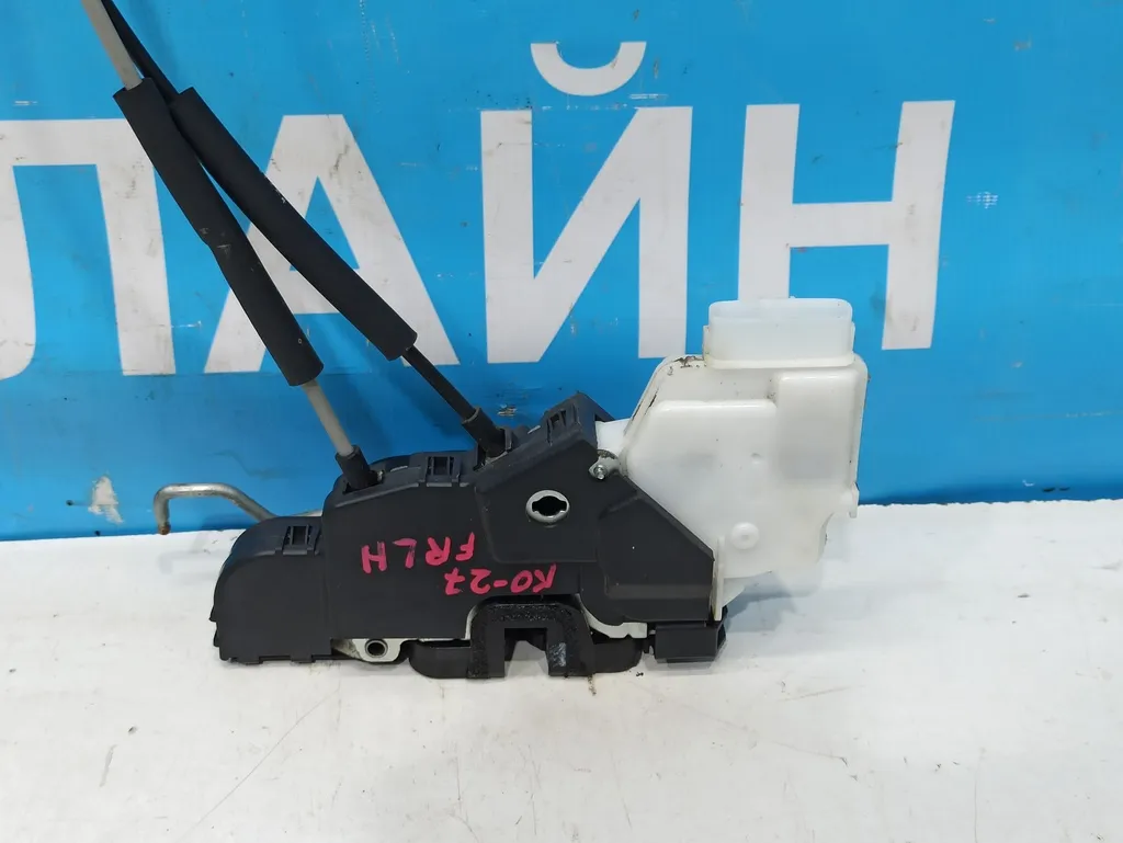 Замок двери передней левой Hyundai Grand Starex 2007-2015