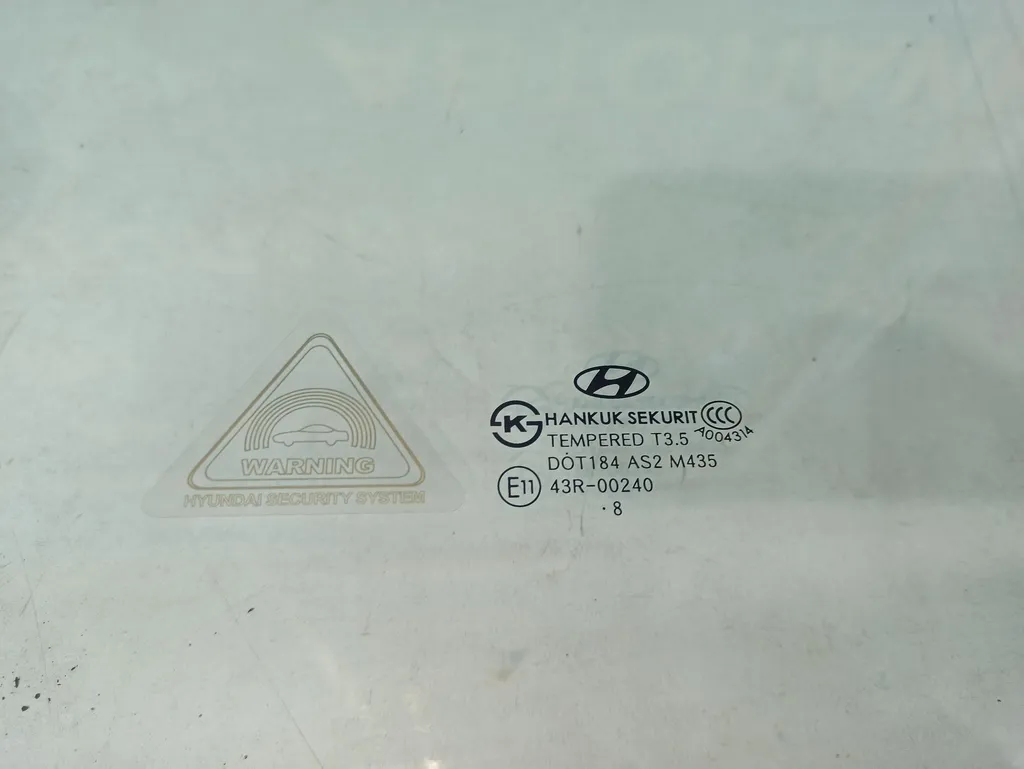 Стекло переднее левое Hyundai Grand Starex 2007-2015