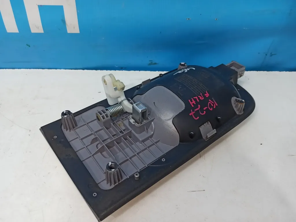 Ручка двери левая Hyundai Grand Starex 2007-2015