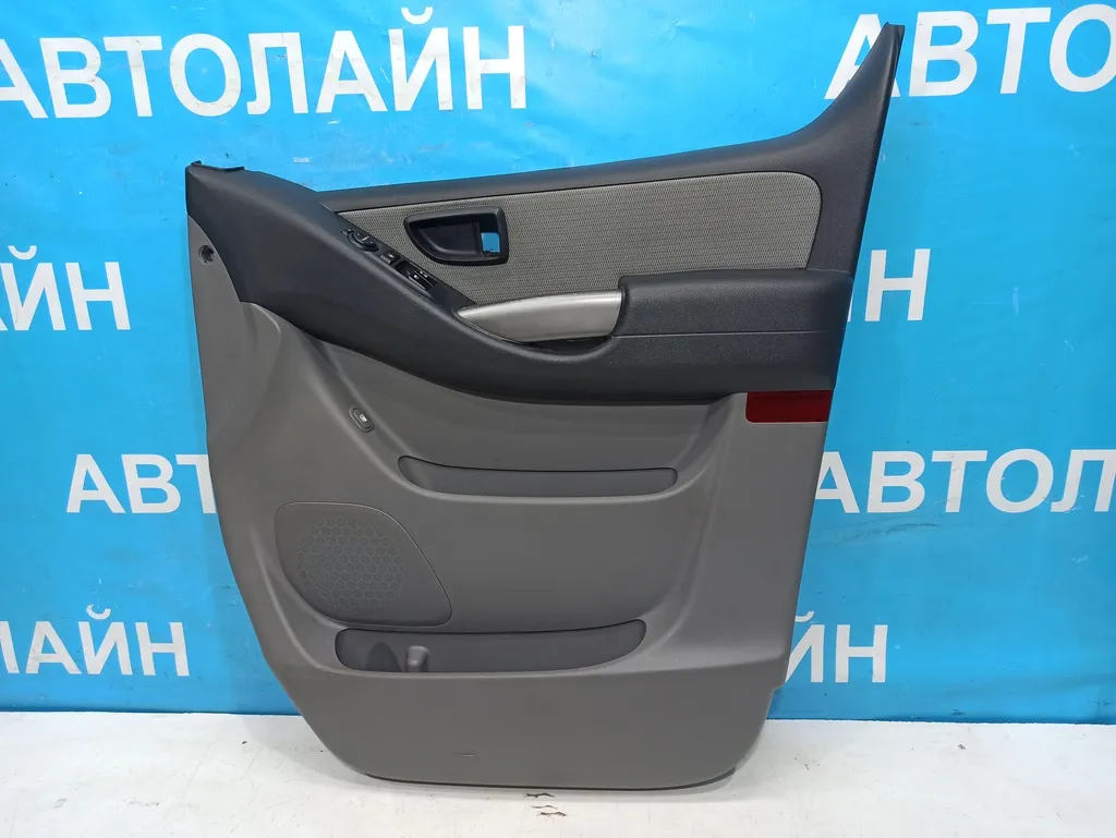 Обшивка двери передней правой Hyundai Grand Starex 2007-2015