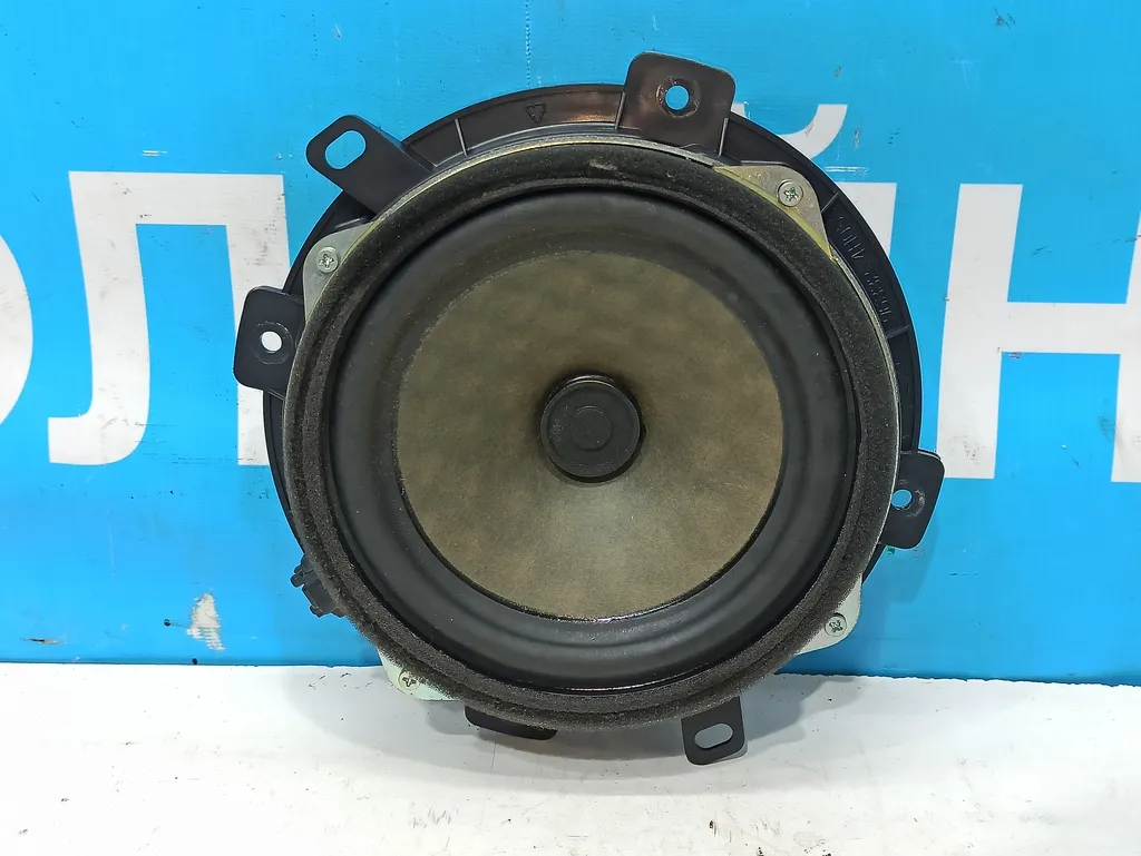 Динамик Hyundai Grand Starex 2007-2015