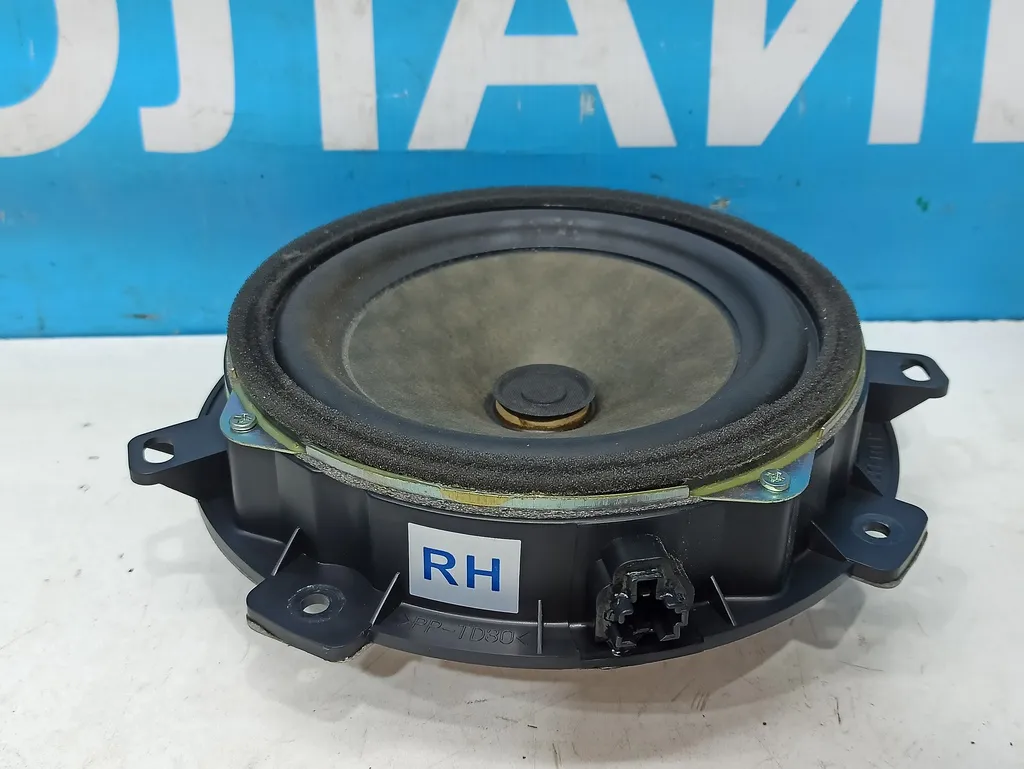 Динамик Hyundai Grand Starex 2007-2015