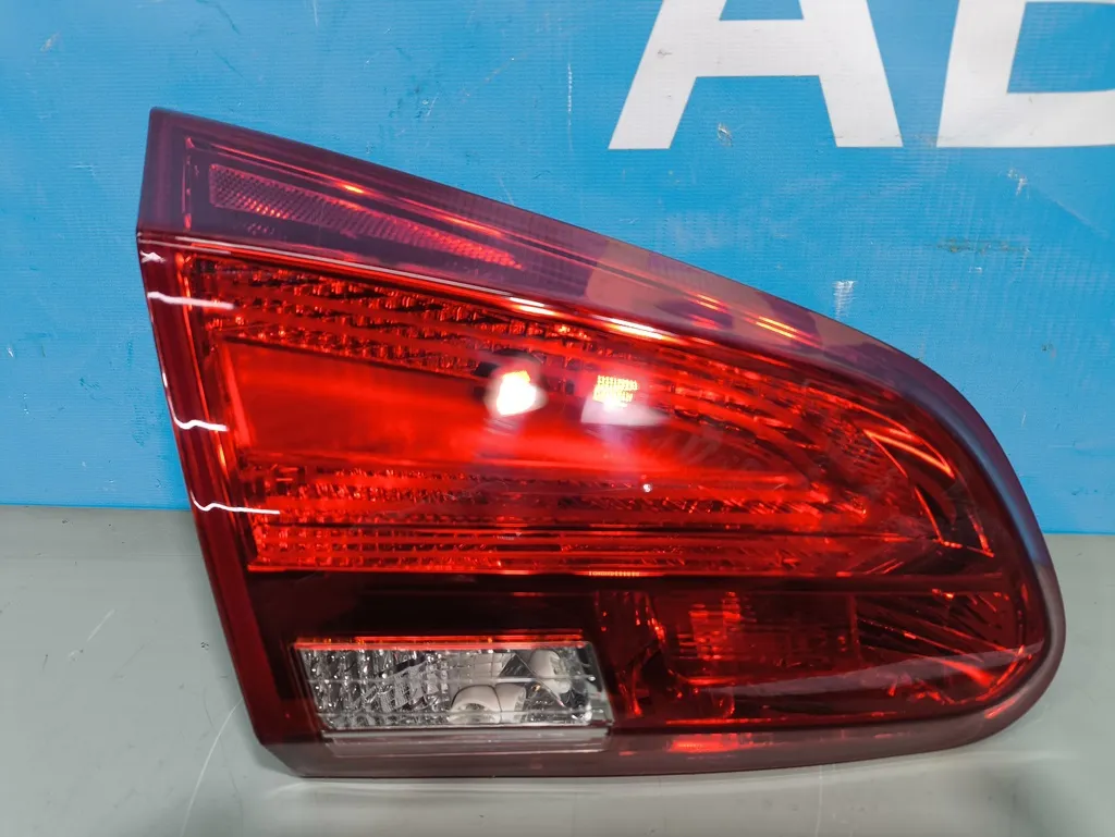 Фонарь внутренний левый Kia Ceed 2 JD 2015-2018