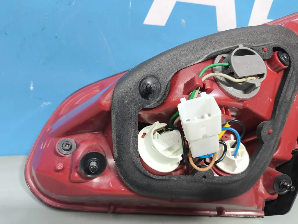 Фонарь внутренний левый Kia Ceed 2 JD 2015-2018