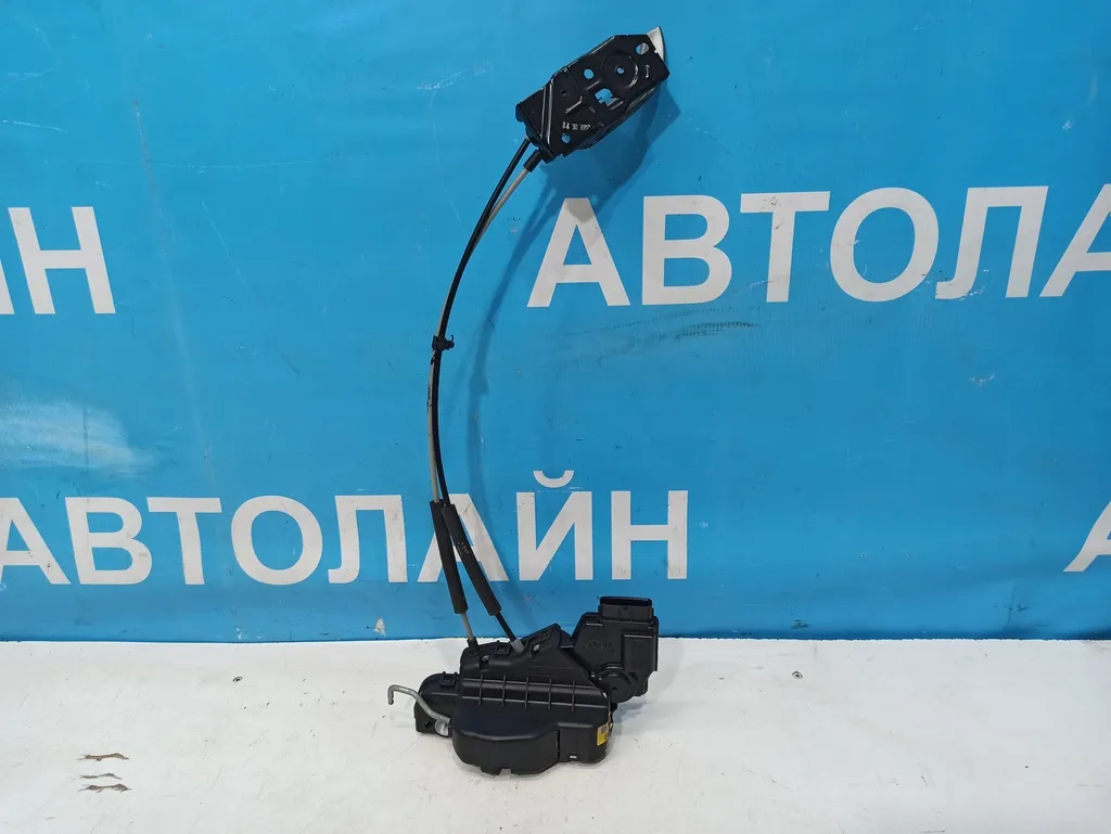 Замок двери передней правой Hyundai Grand Starex 2007-2015