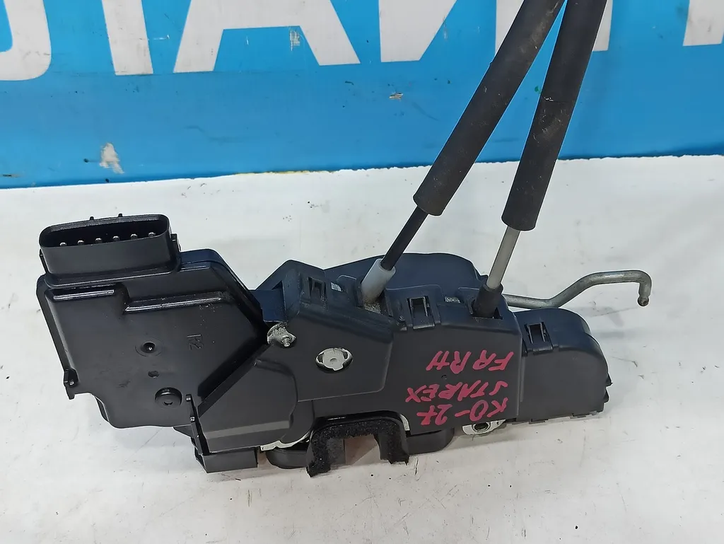 Замок двери передней правой Hyundai Grand Starex 2007-2015