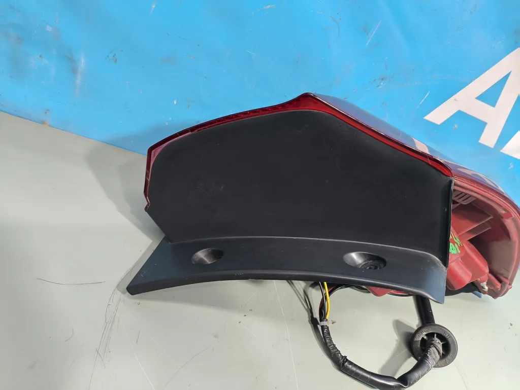 Фонарь внешний левый Kia Ceed 2 JD 2015-2018