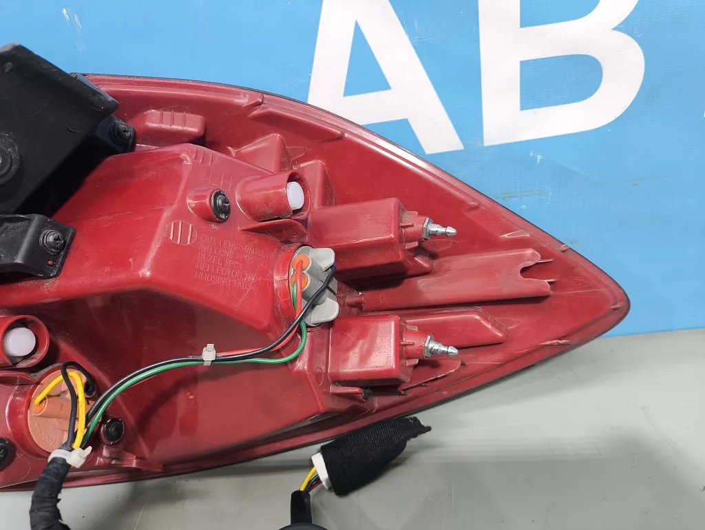 Фонарь внешний левый Kia Ceed 2 JD 2015-2018