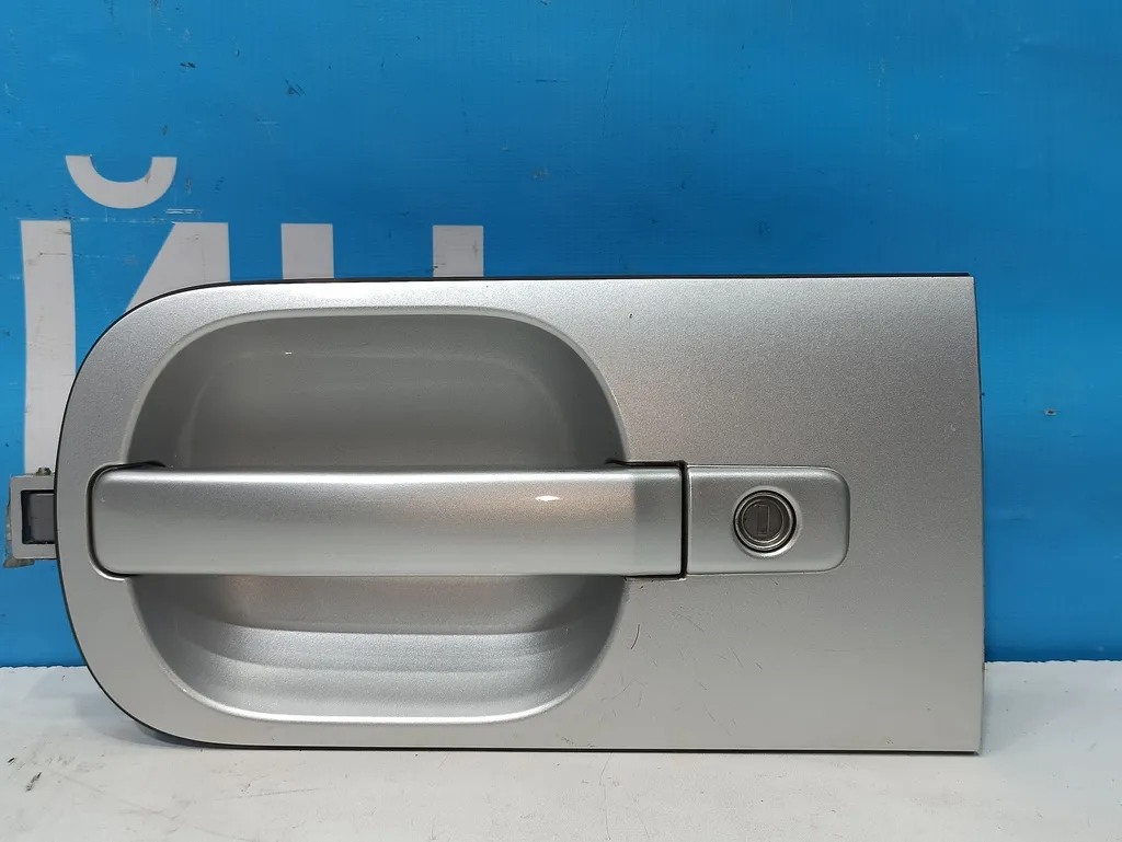 Ручка двери правая Hyundai Grand Starex 2007-2015