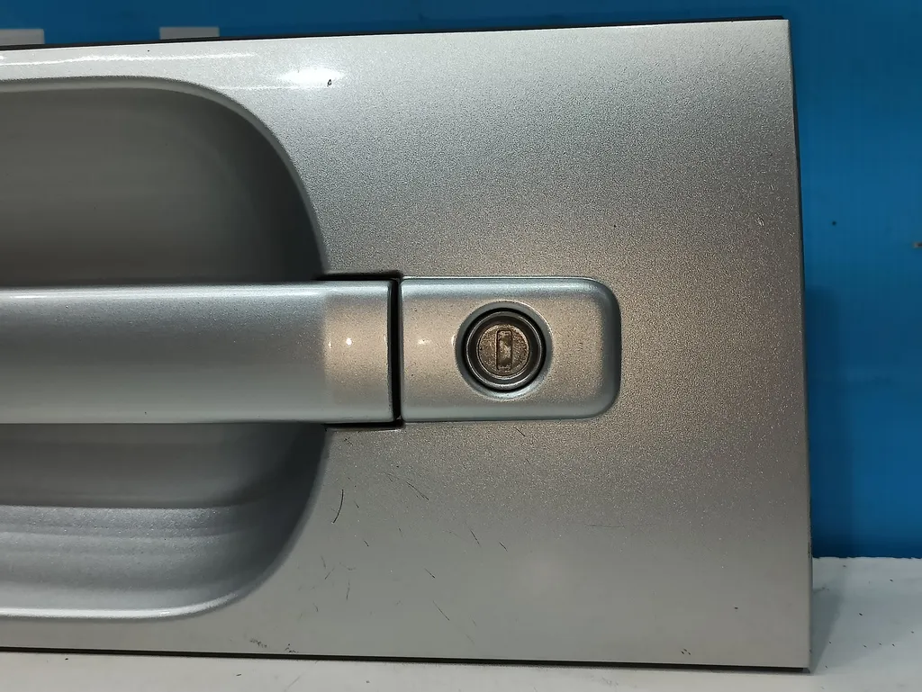 Ручка двери правая Hyundai Grand Starex 2007-2015