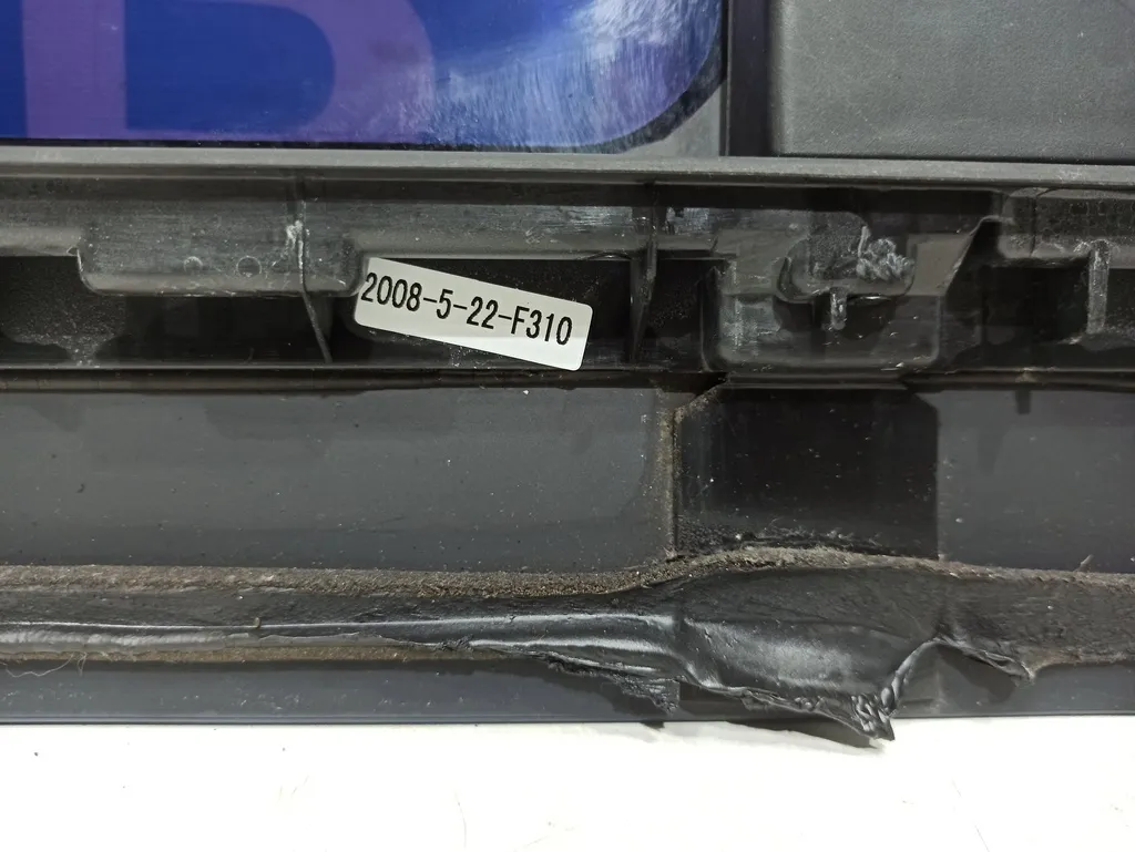 Стекло двери сдвижной Hyundai Grand Starex 2007-2015