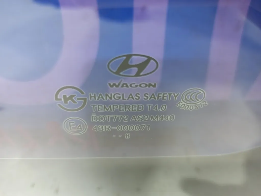 Стекло двери сдвижной Hyundai Grand Starex 2007-2015