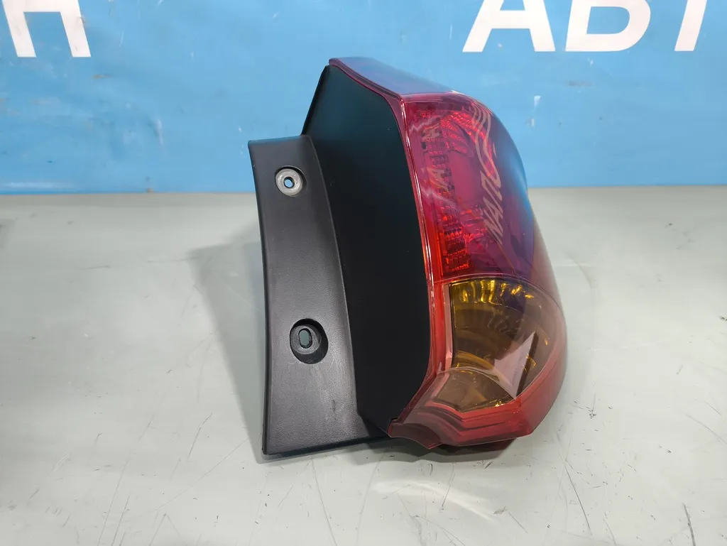 Фонарь внешний правый Kia Ceed 2 JD 2015-2018