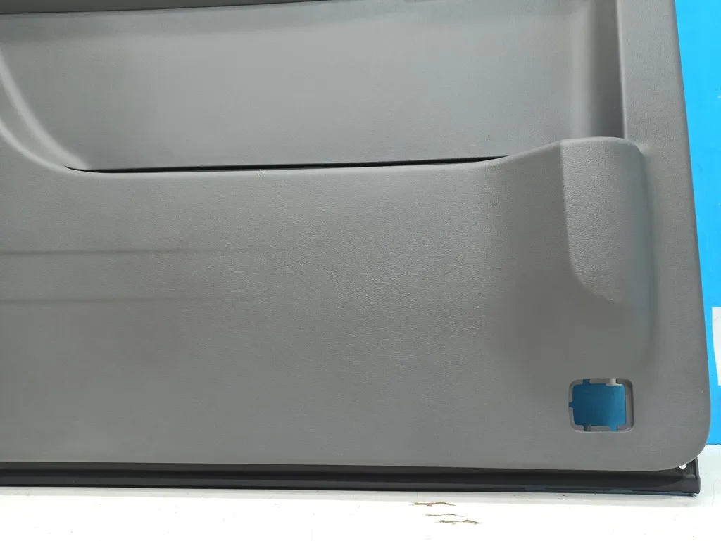 Обшивка двери задней левой Hyundai Grand Starex 2007-2015