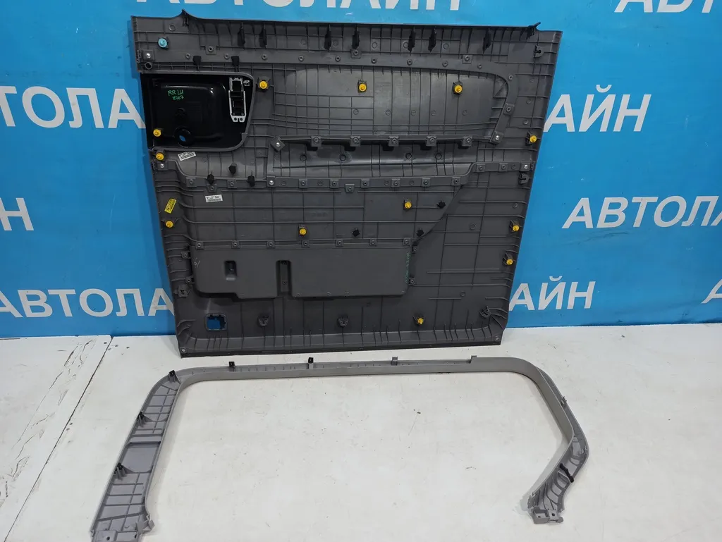 Обшивка двери задней левой Hyundai Grand Starex 2007-2015