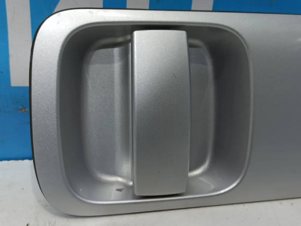 Ручка двери наружная правая Hyundai Grand Starex 2007-2015