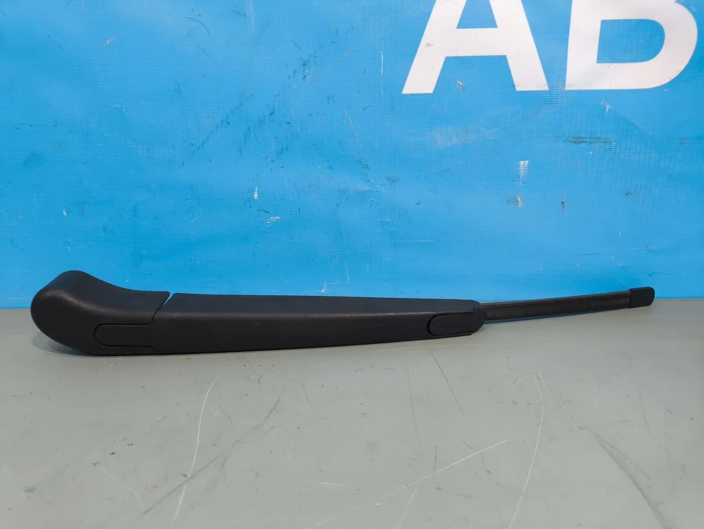 Поводок стеклоочистителя заднего Kia Ceed 2 JD 2015-2018