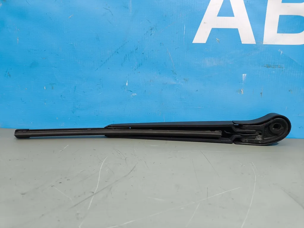 Поводок стеклоочистителя заднего Kia Ceed 2 JD 2015-2018