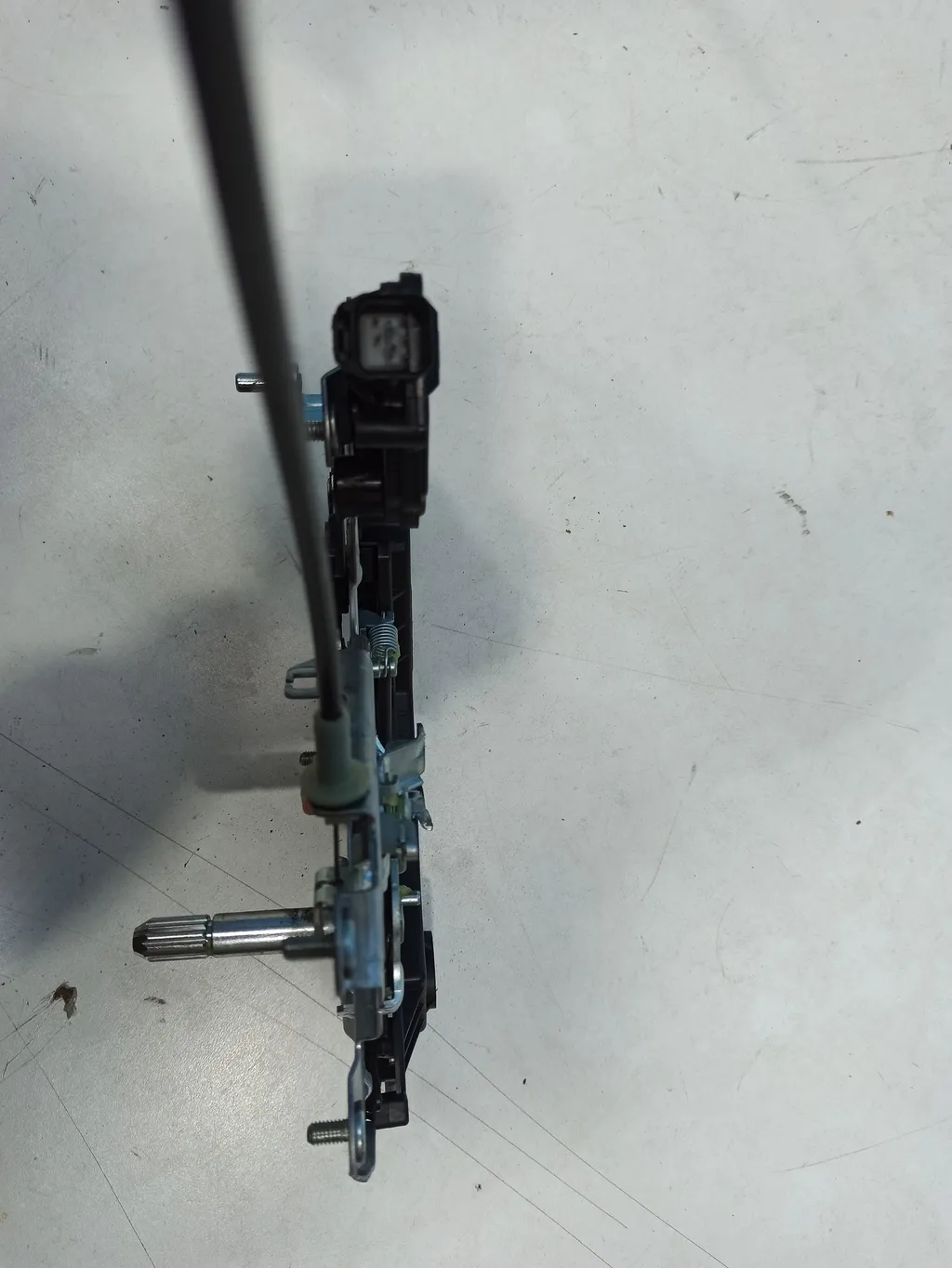 Замок двери сдвижной Hyundai Grand Starex 2007-2015