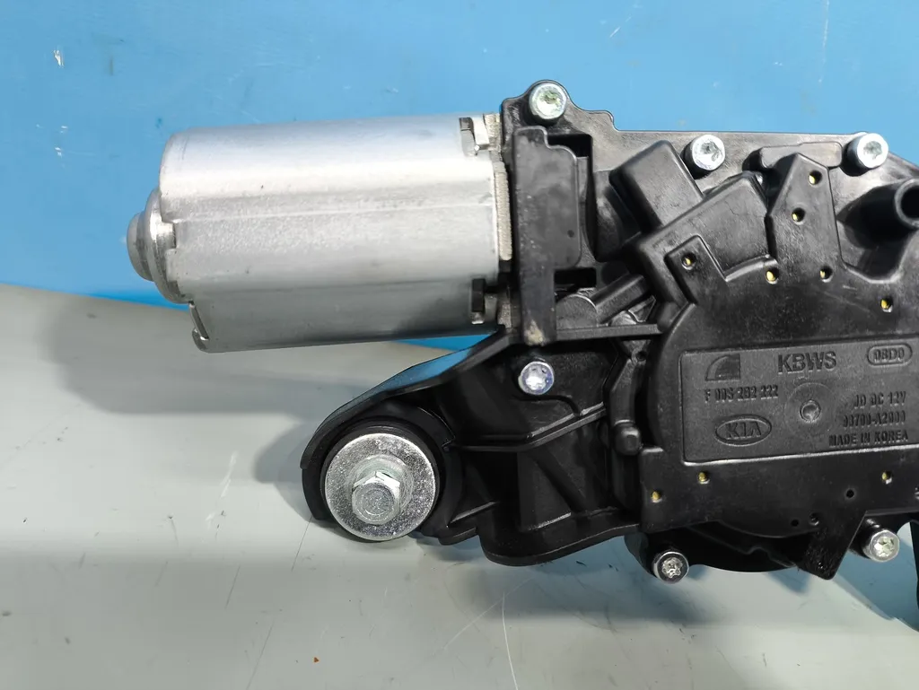 Моторчик стеклоочистителя задний Kia Ceed 2 JD 2015-2018