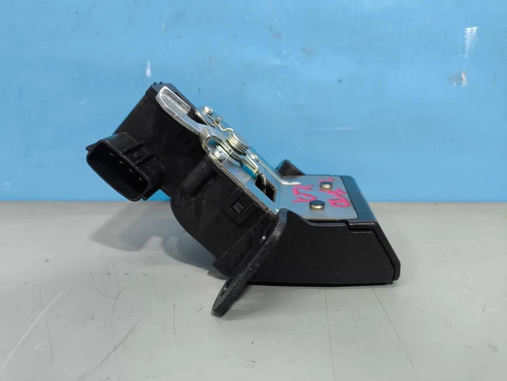 Замок багажника Kia Ceed 2 JD 2015-2018