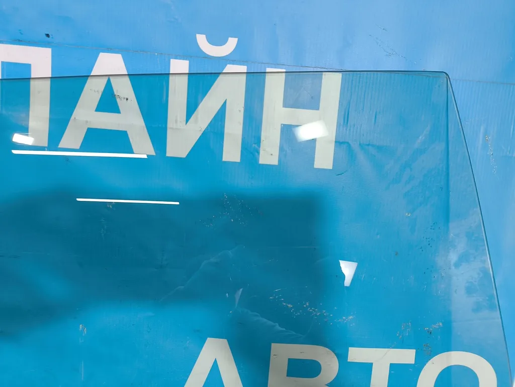 Стекло двери задней правой Kia Ceed 1 2010-2012