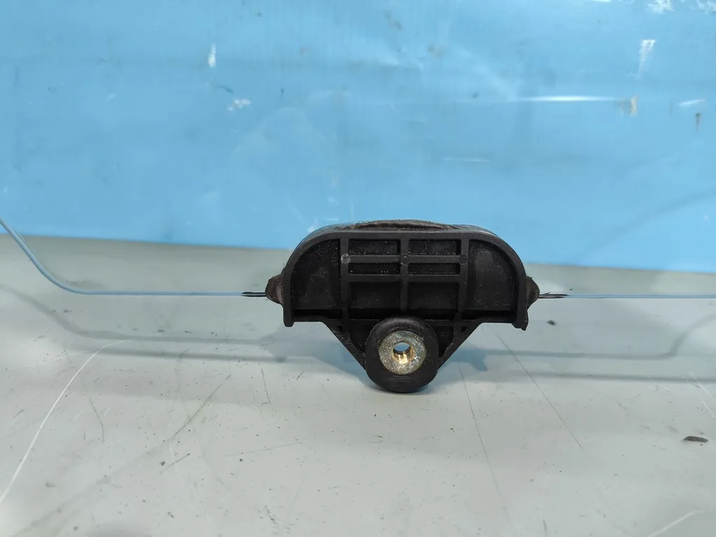 Стекло двери задней правой Kia Ceed 1 2010-2012