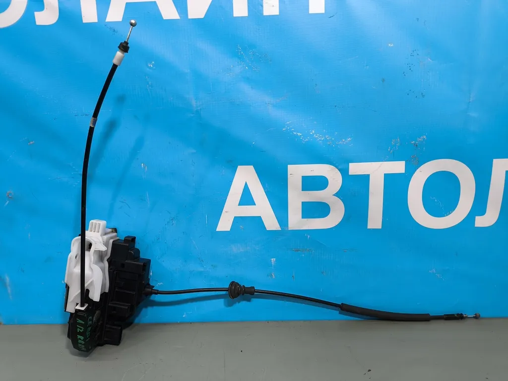 Замок двери задней правой Kia Ceed 1 2010-2012