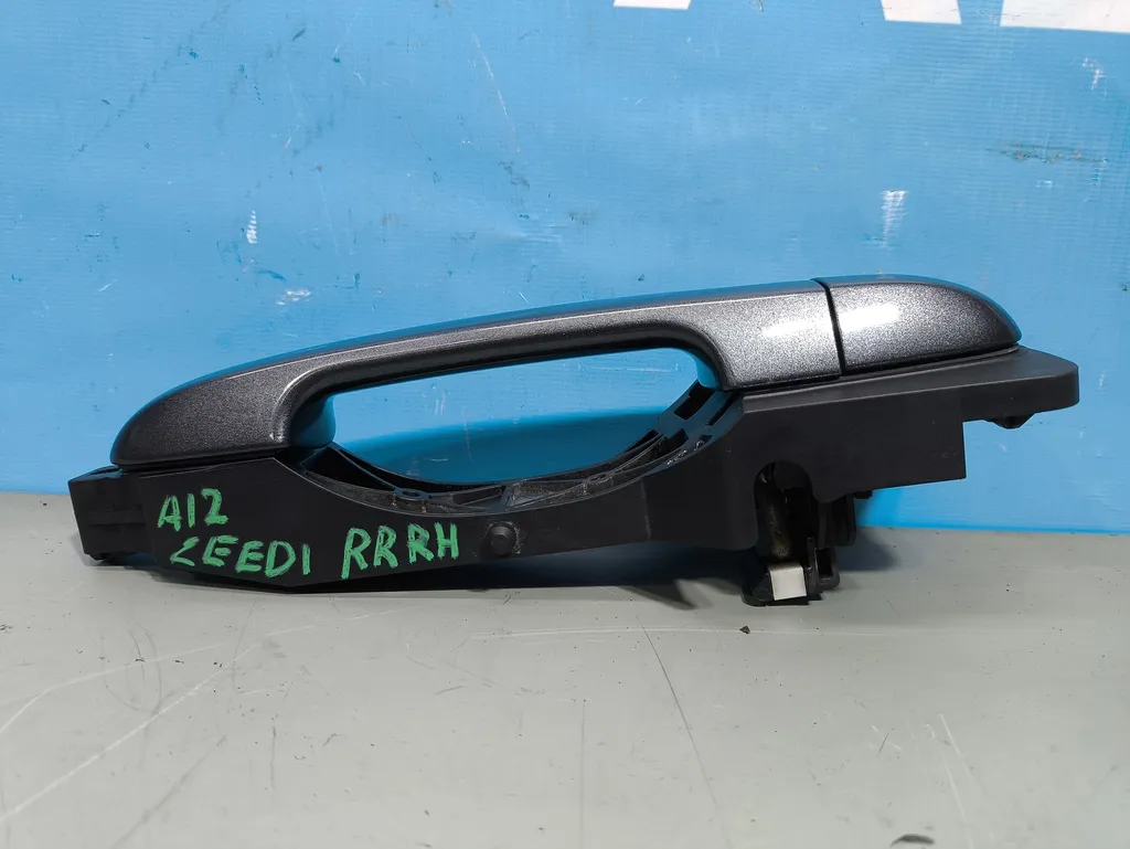 Ручка двери задняя правая Kia Ceed 1 2010-2012