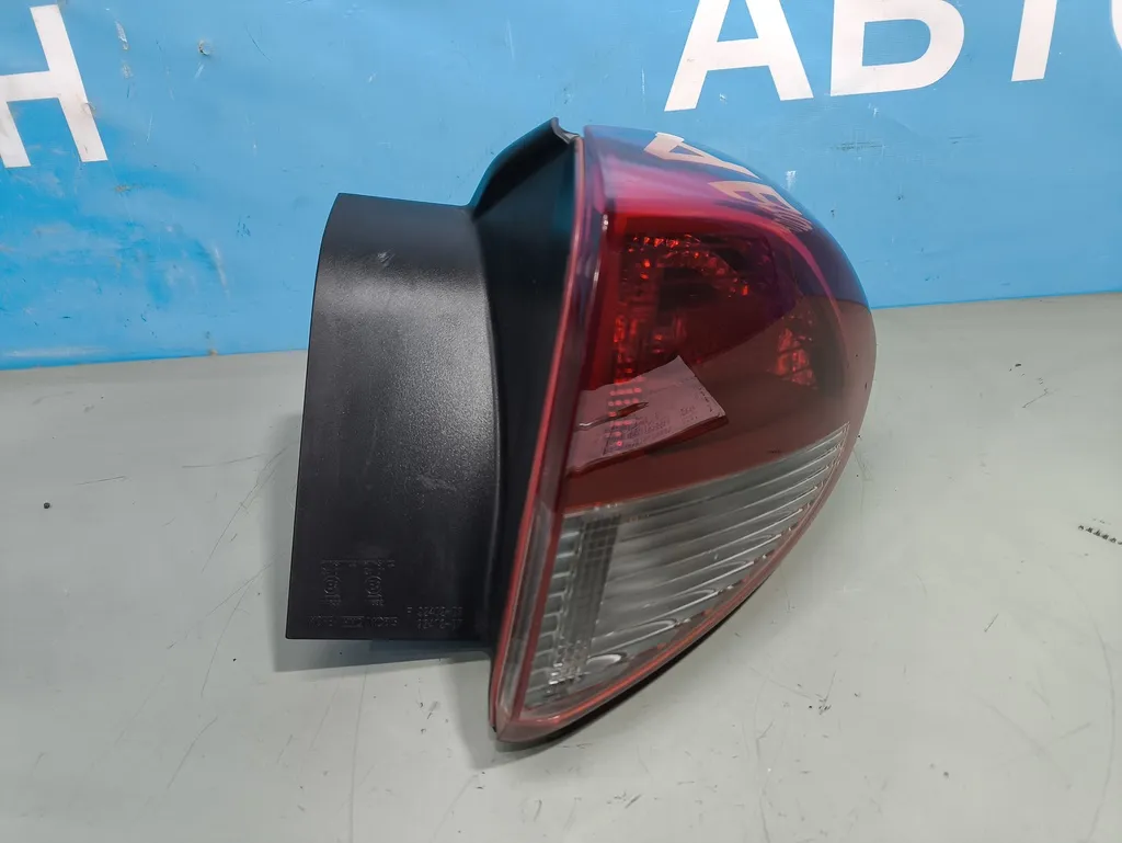 Фонарь внешний правый Hyundai Tucson 3 2015-2018