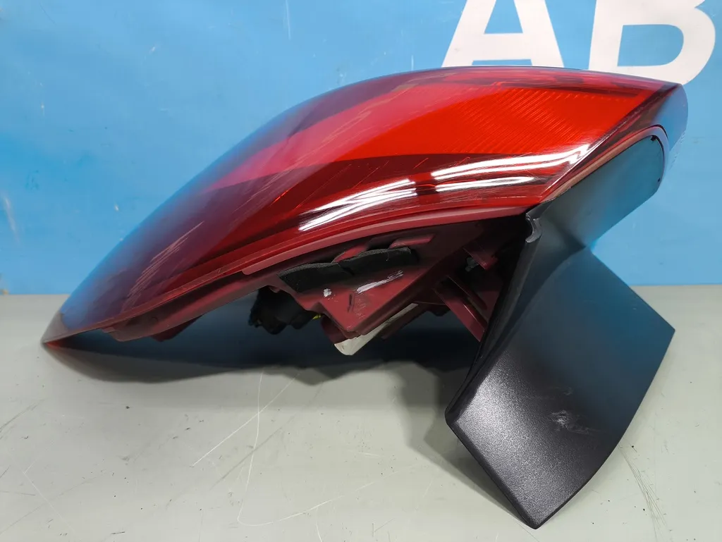 Фонарь внешний правый Hyundai Tucson 3 2015-2018