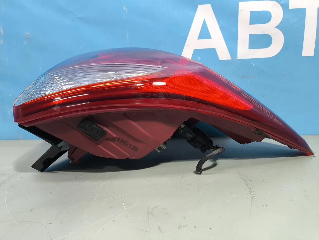 Фонарь внешний правый Hyundai Tucson 3 2015-2018