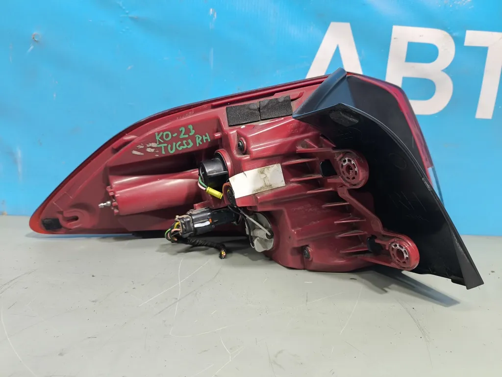 Фонарь внешний правый Hyundai Tucson 3 2015-2018