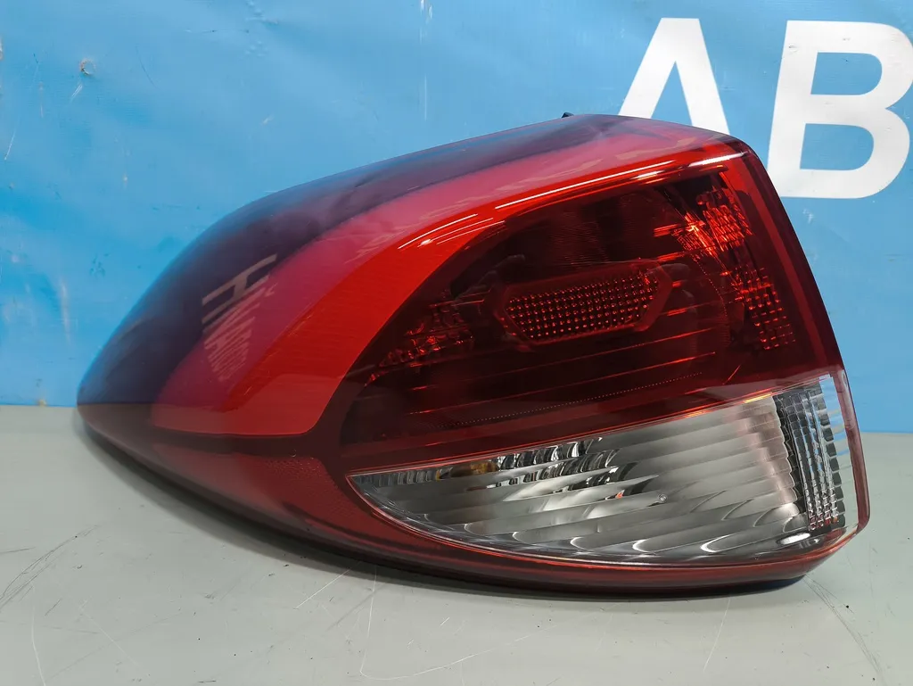 Фонарь внешний левый Hyundai Tucson 3 2015-2018