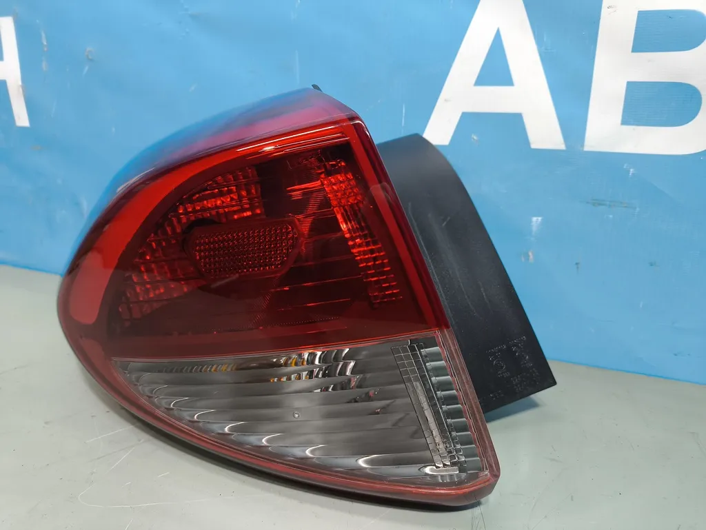 Фонарь внешний левый Hyundai Tucson 3 2015-2018