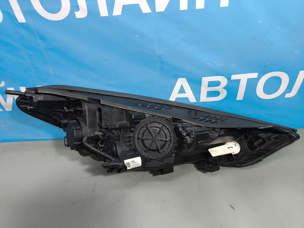 Фара левая Hyundai Tucson 3 2015-2018