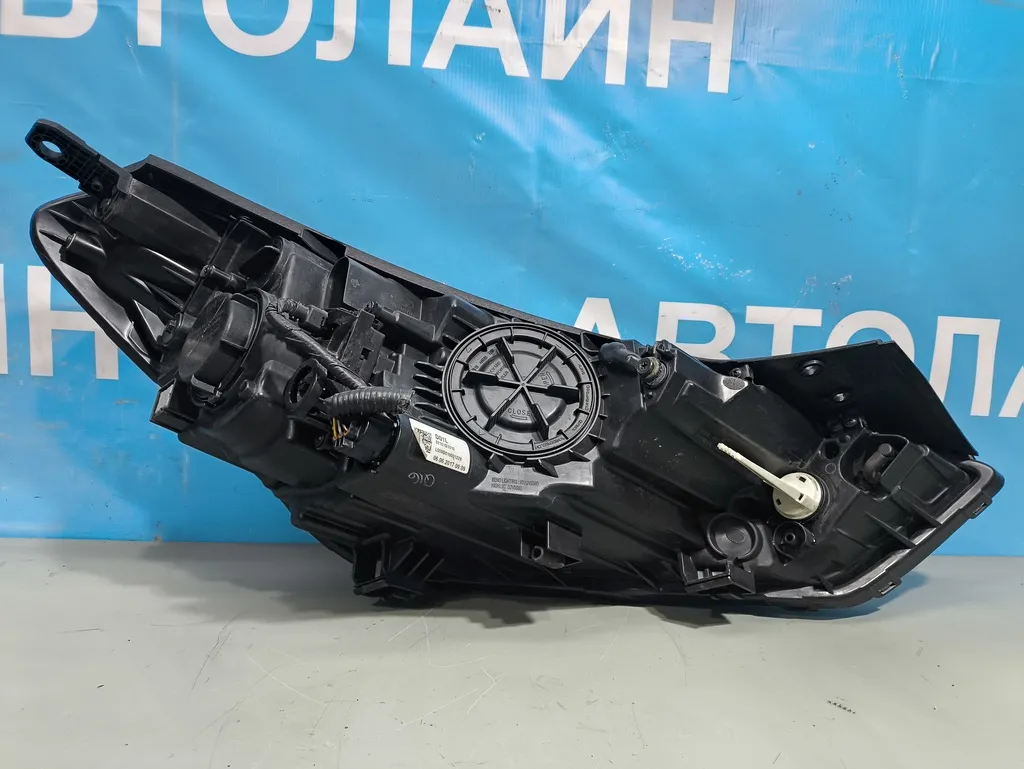 Фара левая Hyundai Tucson 3 2015-2018