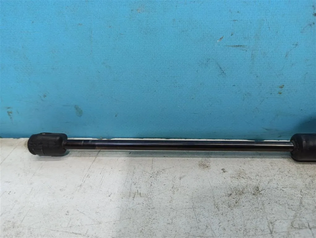 Амортизатор крышки багажника Hyundai IX35 1 2010-2013