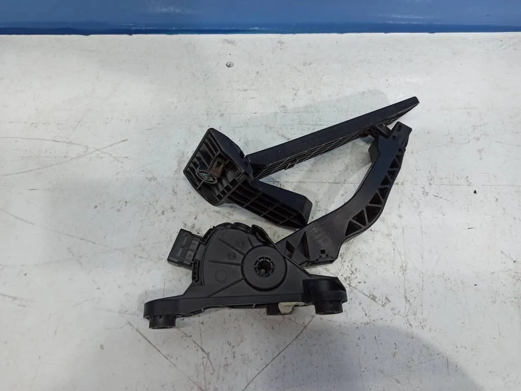 Педаль газа Kia Ceed 2 JD 2012-2015