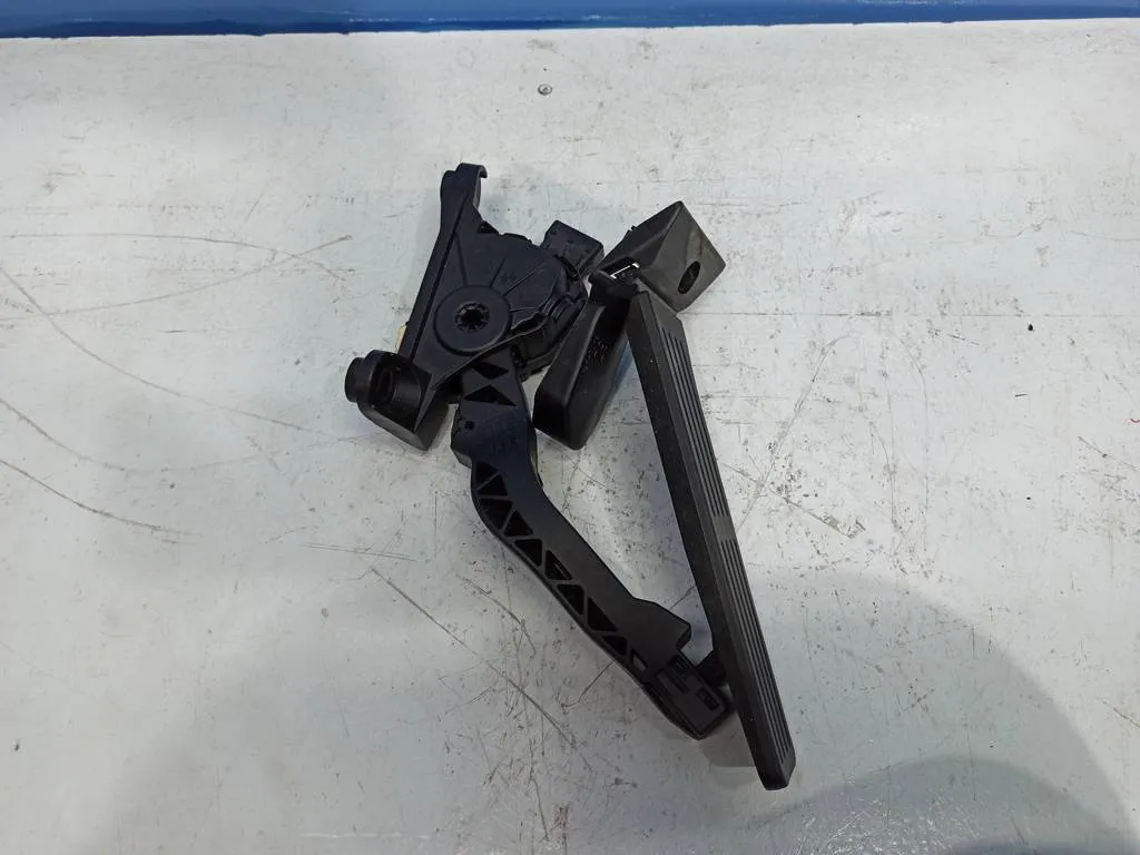 Педаль газа Kia Ceed 2 JD 2012-2015