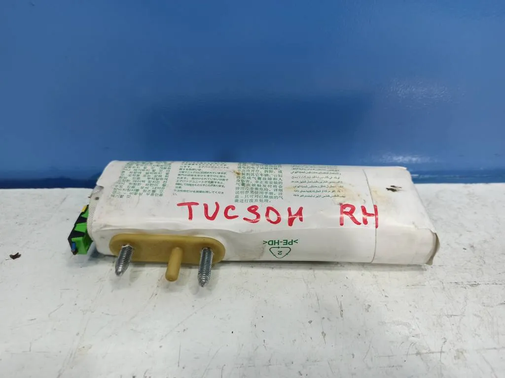 Подушка в сиденье правая Hyundai Tucson 1 2004-2010