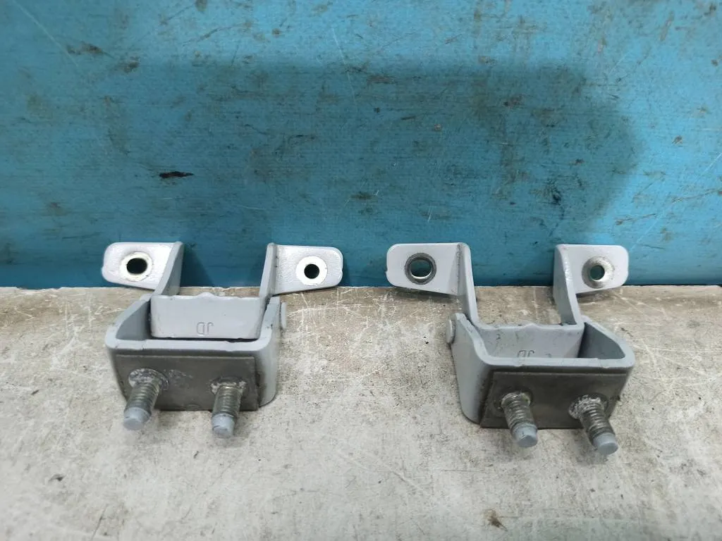 Петля двери багажника Kia Ceed 2 JD 2012-2015