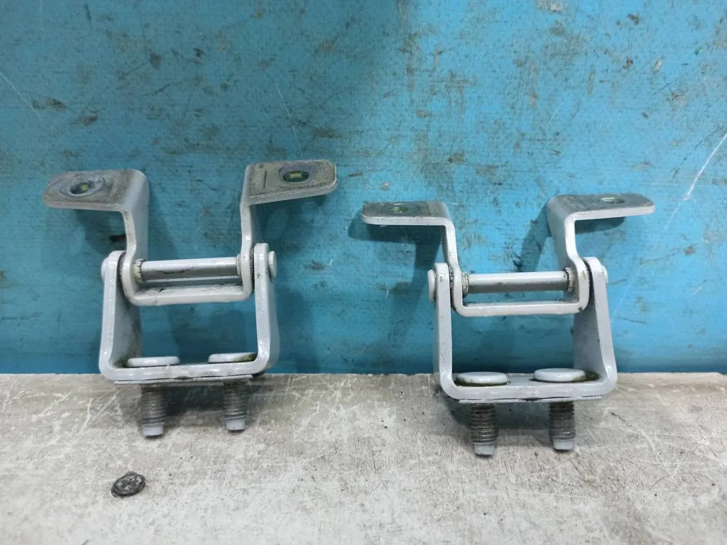 Петля двери багажника Kia Ceed 2 JD 2012-2015