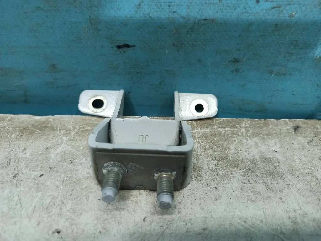 Петля двери багажника Kia Ceed 2 JD 2012-2015