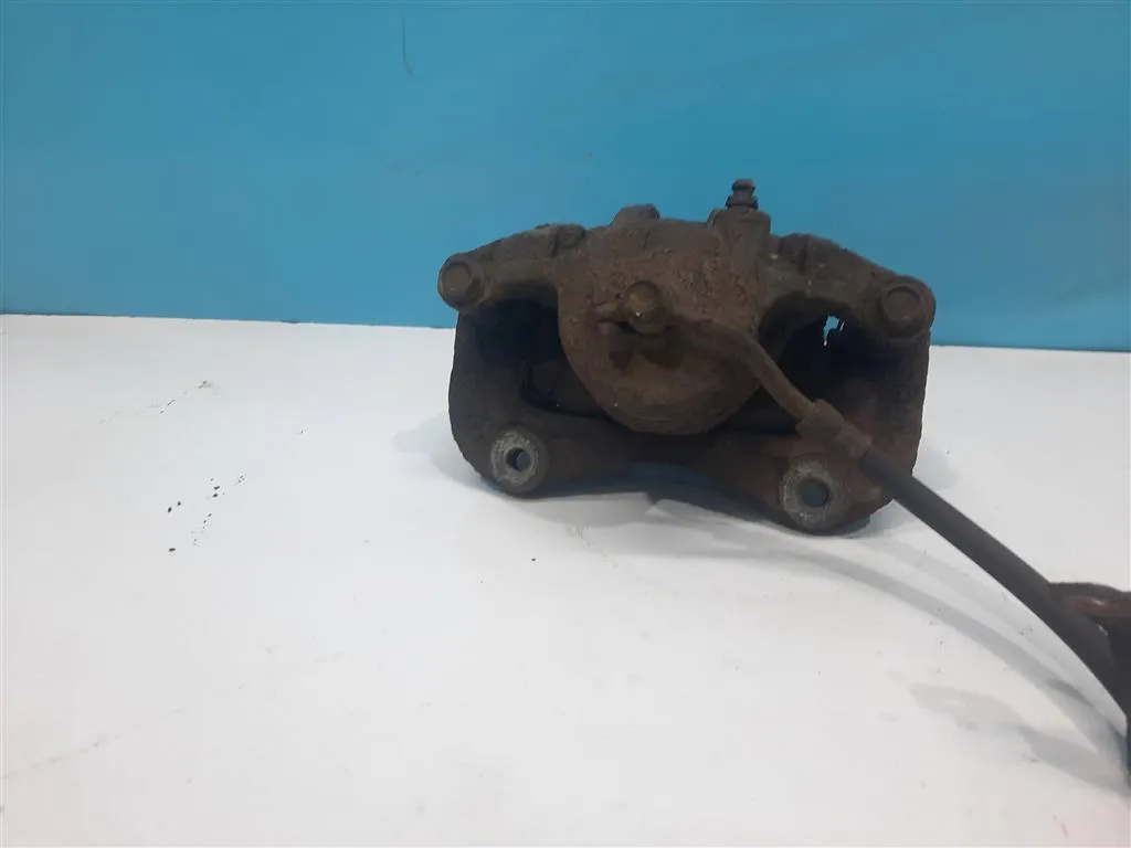 Суппорт передний правый Kia Sportage 3 2010-2014