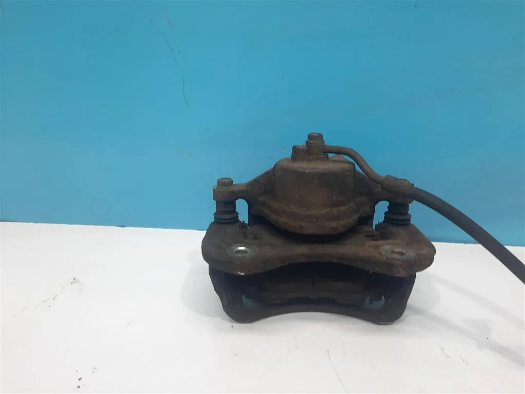 Суппорт передний правый Kia Sportage 3 2010-2014